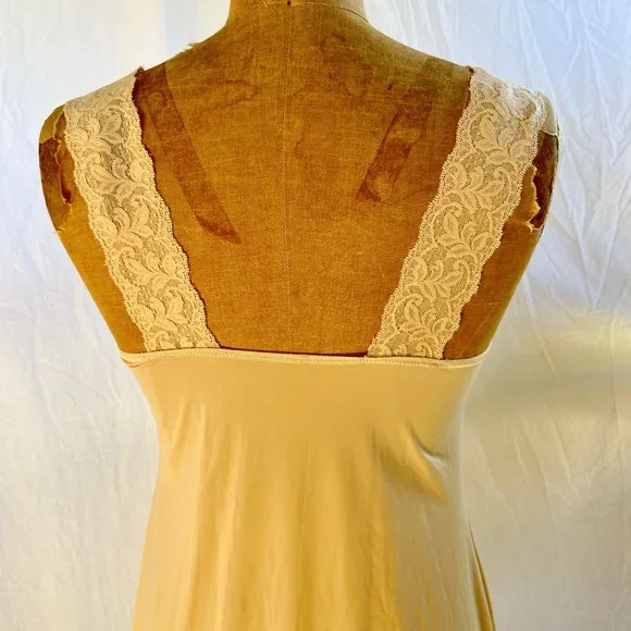 VANITY FAIR Nude Beige Fit Your Body Full Slip Nylon Spandex #10-073 18" 36/42 - Picture 5 of 7